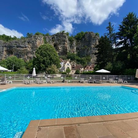 Logis Hotels - Hotel Restaurant Domaine Les Falaises Martel Bagian luar foto