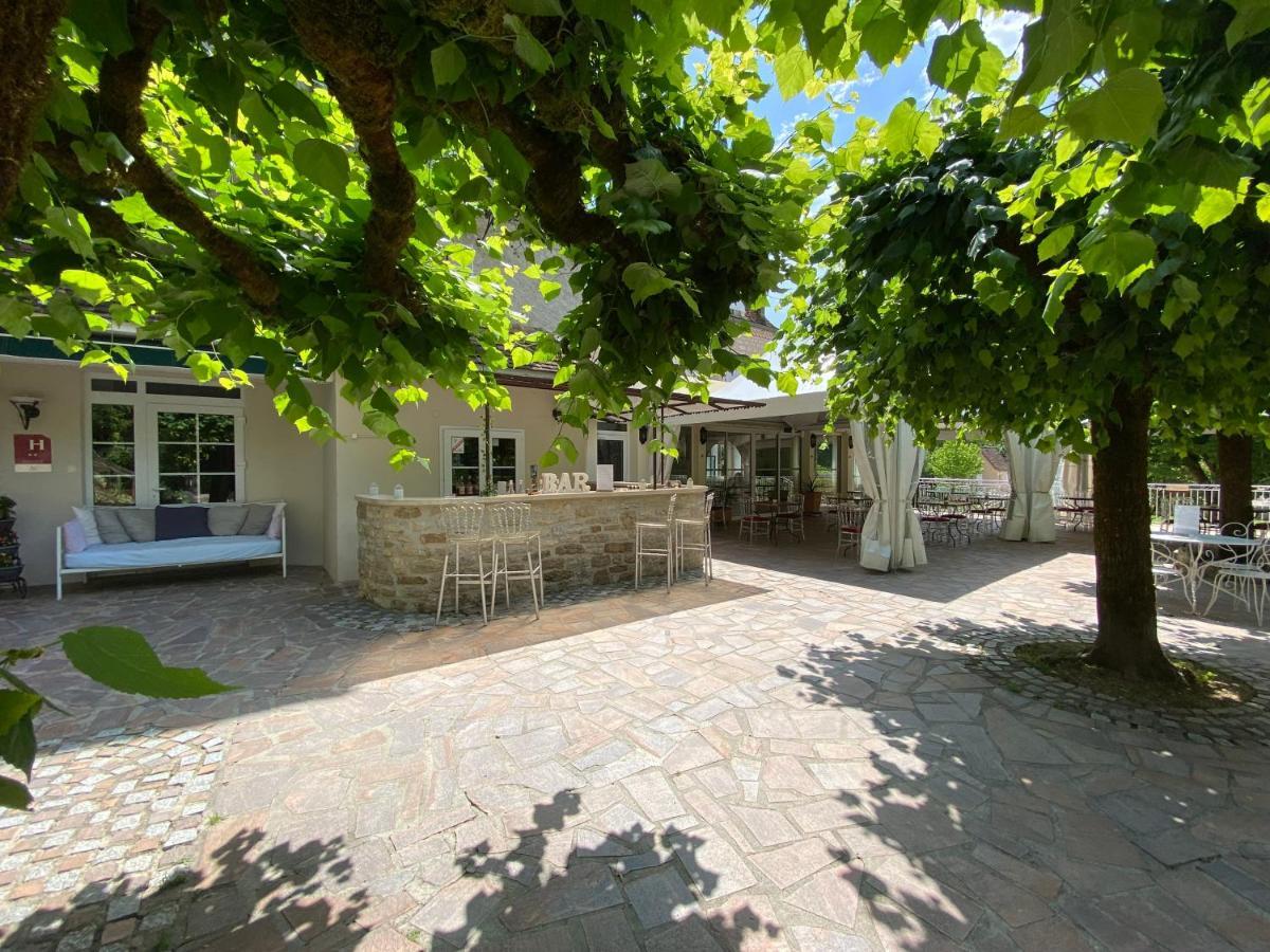 Logis Hotels - Hotel Restaurant Domaine Les Falaises Martel Bagian luar foto