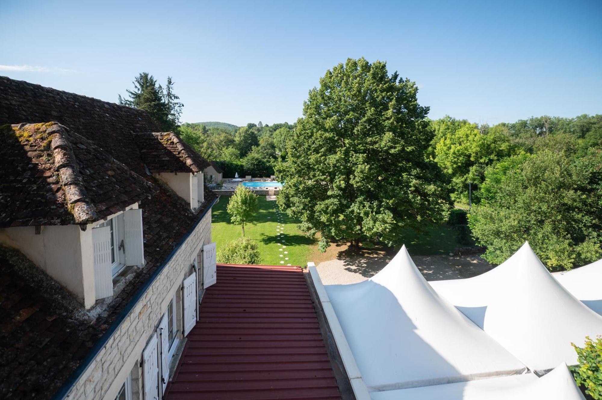 Logis Hotels - Hotel Restaurant Domaine Les Falaises Martel Bagian luar foto
