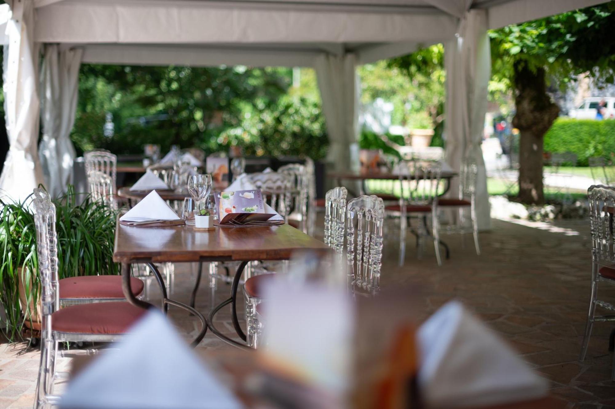 Logis Hotels - Hotel Restaurant Domaine Les Falaises Martel Bagian luar foto