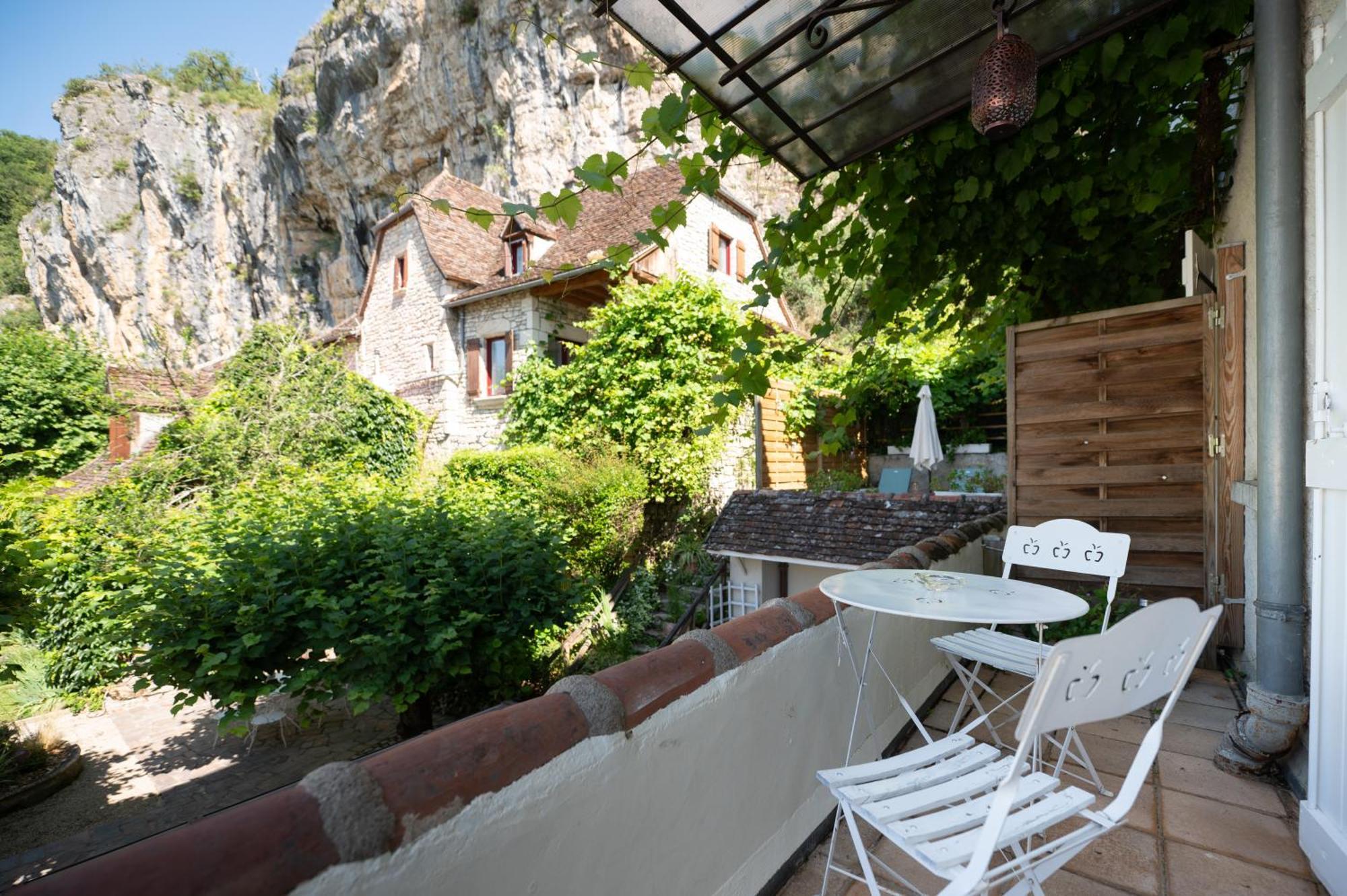 Logis Hotels - Hotel Restaurant Domaine Les Falaises Martel Bagian luar foto